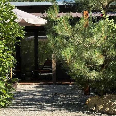 Garden 52 *